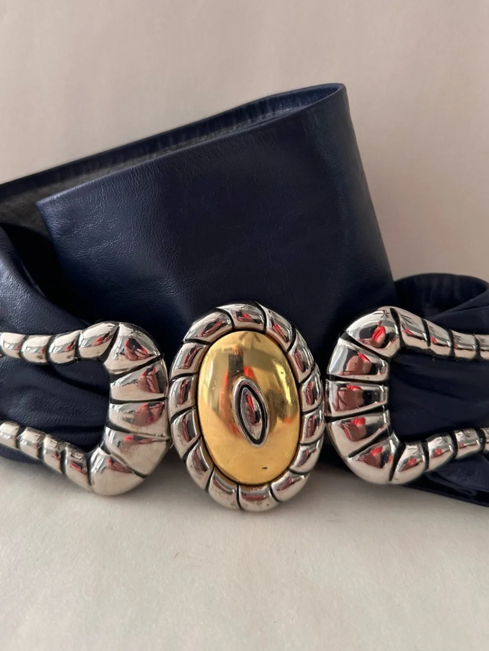 VINTAGE DAME BLUE LEATHER STATEMENT BUCKLE WASIT BELT